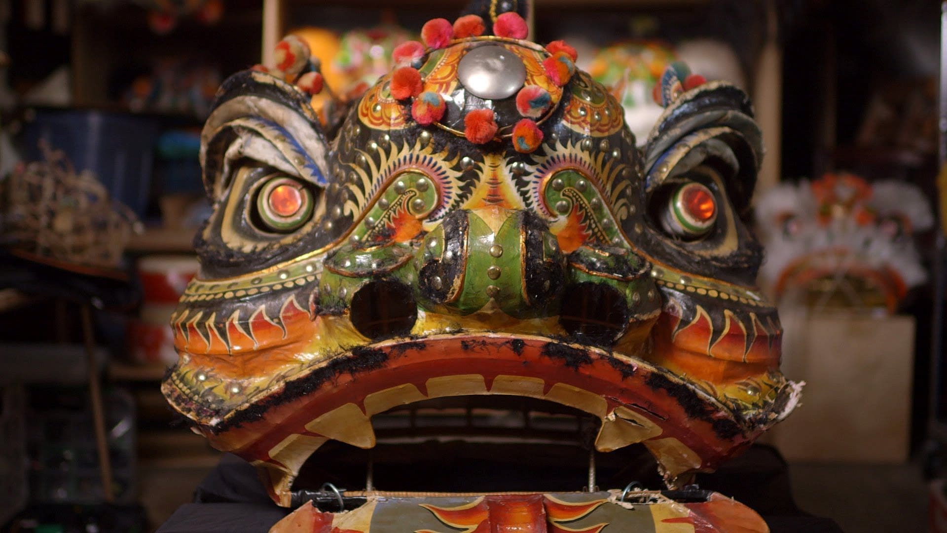 kei lun dancers lion mask