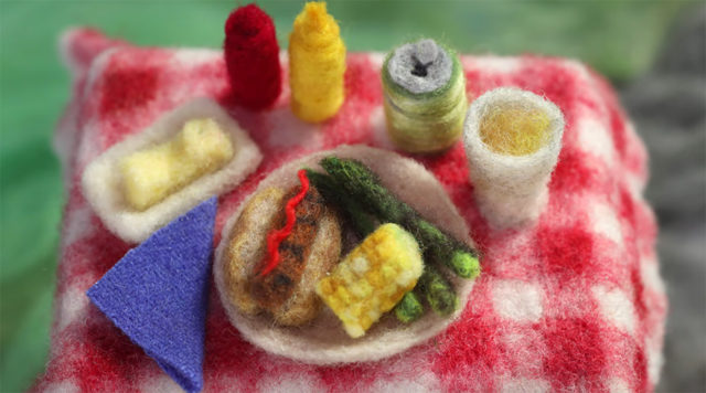 summer meal from the grill (in wool)
