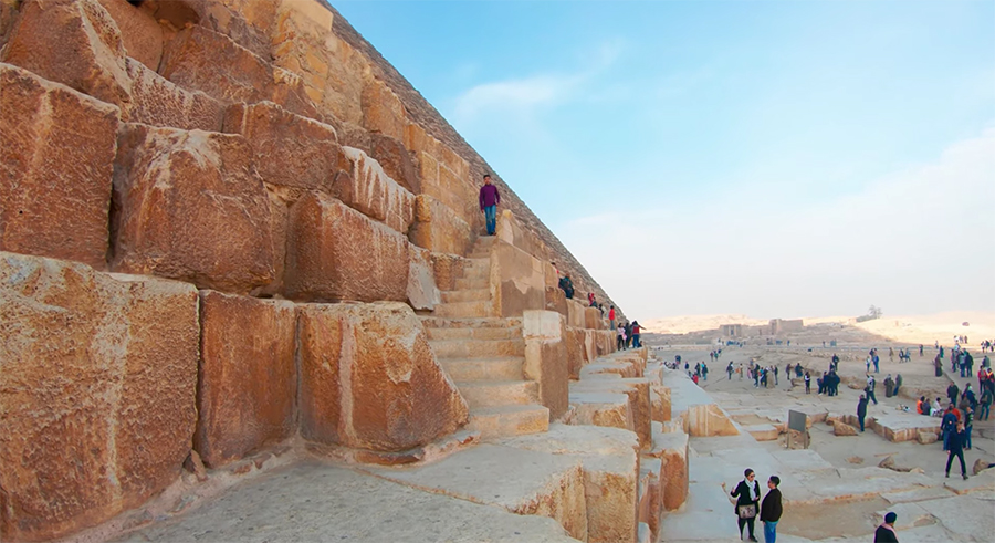 pyramid walking tour 